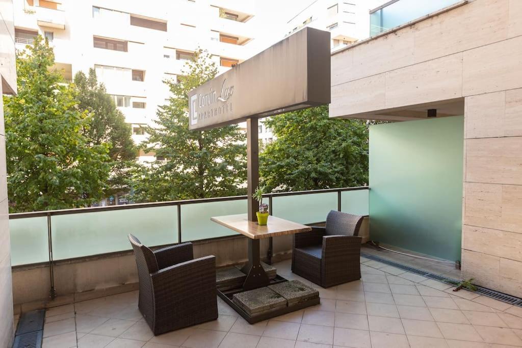 Flat On Corvin Promenade With Big Balcony Daire Budapeşte Dış mekan fotoğraf