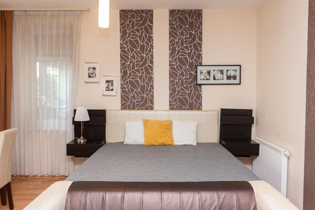 Flat On Corvin Promenade With Big Balcony Daire Budapeşte Dış mekan fotoğraf