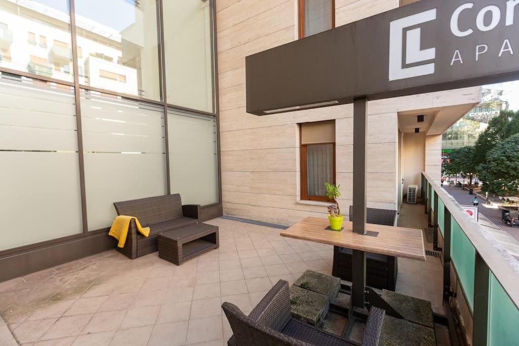 Flat On Corvin Promenade With Big Balcony Daire Budapeşte Dış mekan fotoğraf
