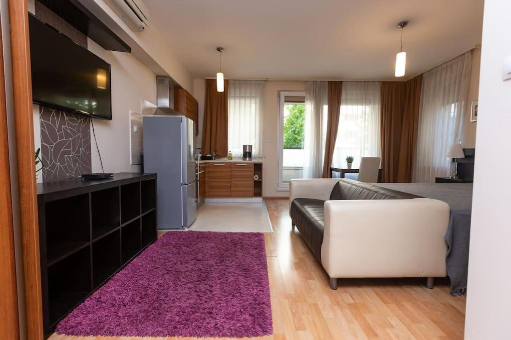 Flat On Corvin Promenade With Big Balcony Daire Budapeşte Dış mekan fotoğraf