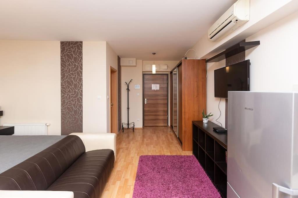 Flat On Corvin Promenade With Big Balcony Daire Budapeşte Dış mekan fotoğraf