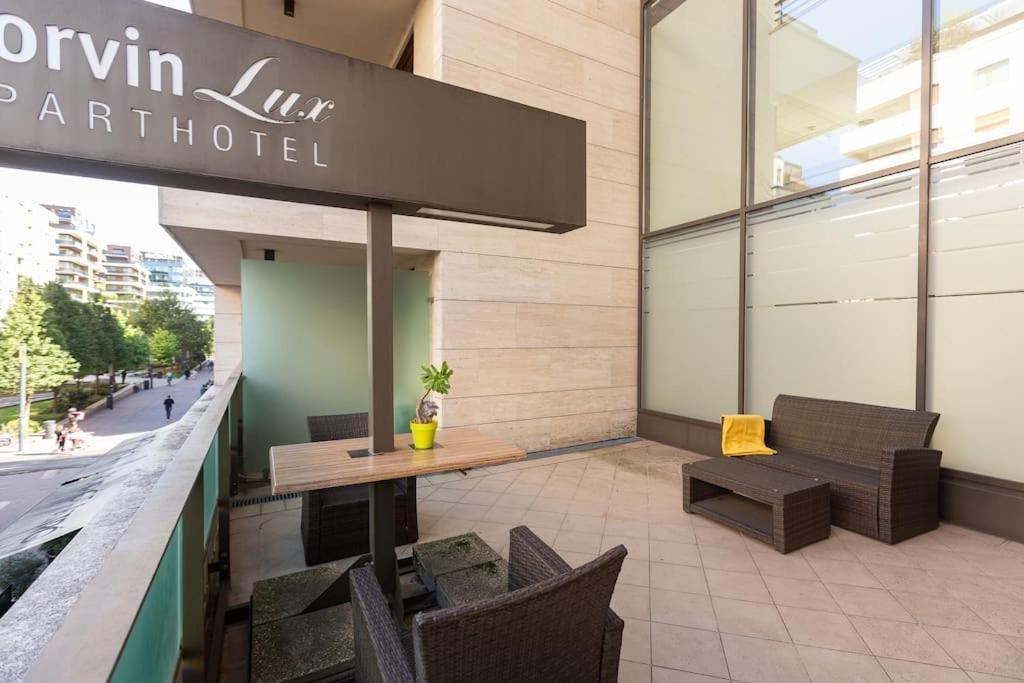 Flat On Corvin Promenade With Big Balcony Daire Budapeşte Dış mekan fotoğraf