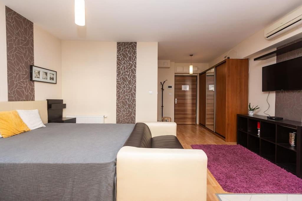 Flat On Corvin Promenade With Big Balcony Daire Budapeşte Dış mekan fotoğraf