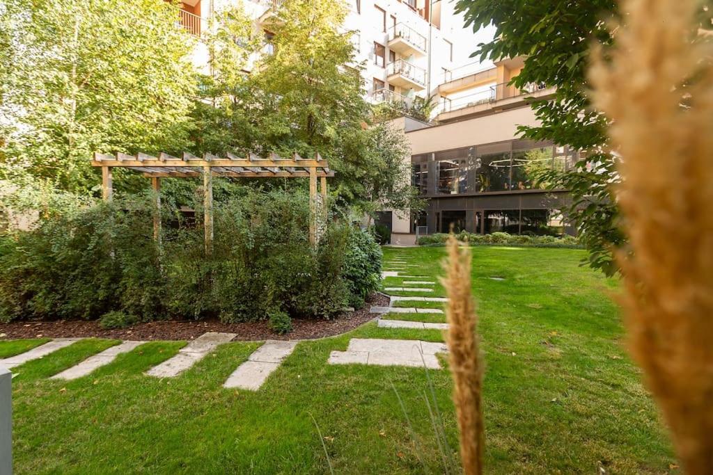 Flat On Corvin Promenade With Big Balcony Daire Budapeşte Dış mekan fotoğraf